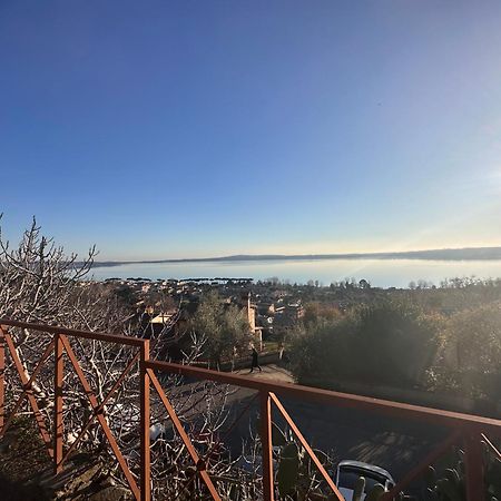 Sguardo Sul Lago Trevignano Romano Exterior photo