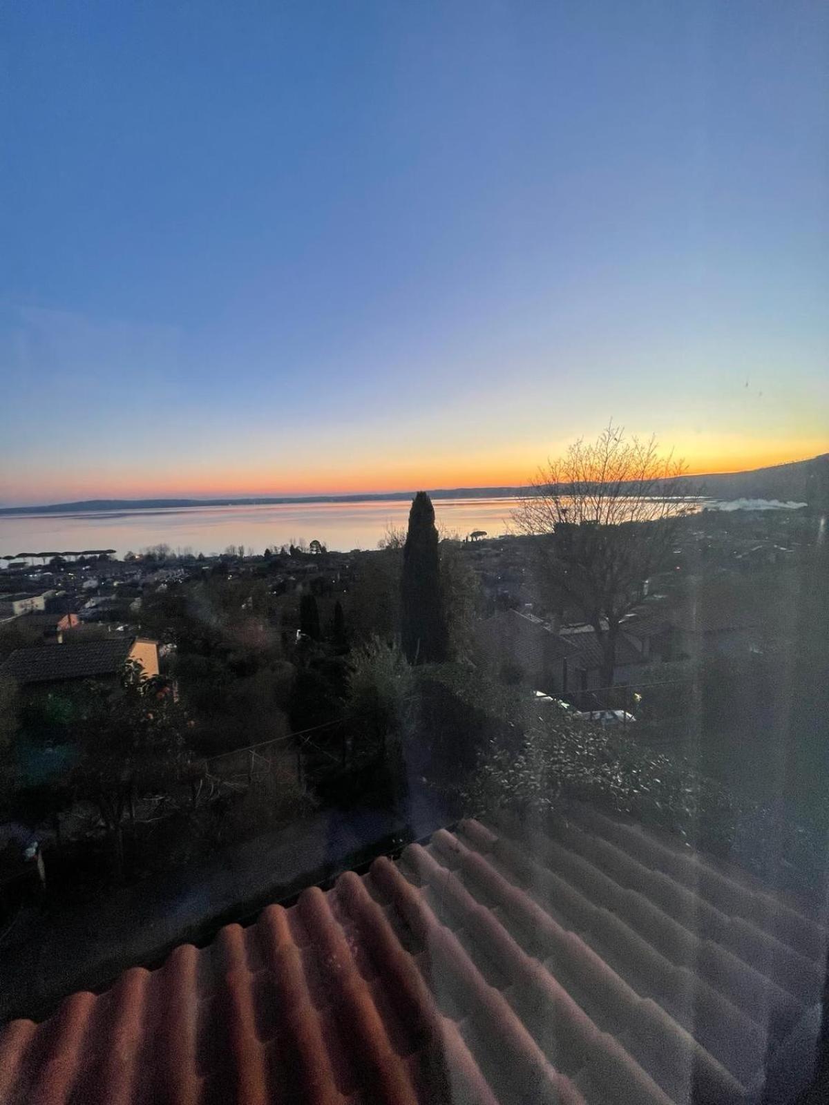 Sguardo Sul Lago Trevignano Romano Exterior photo